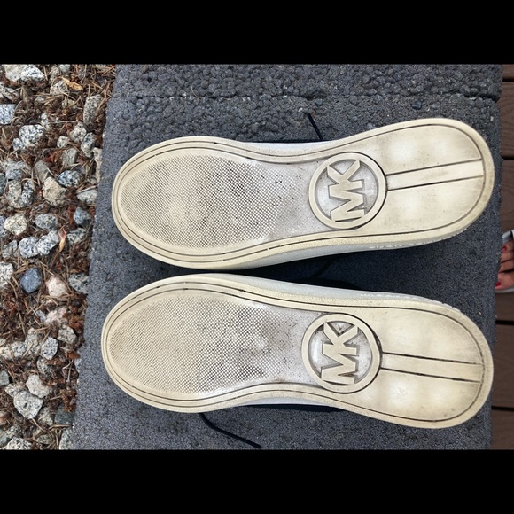 Michael Kors sneakers size 6.5 - Picture 5 of 5